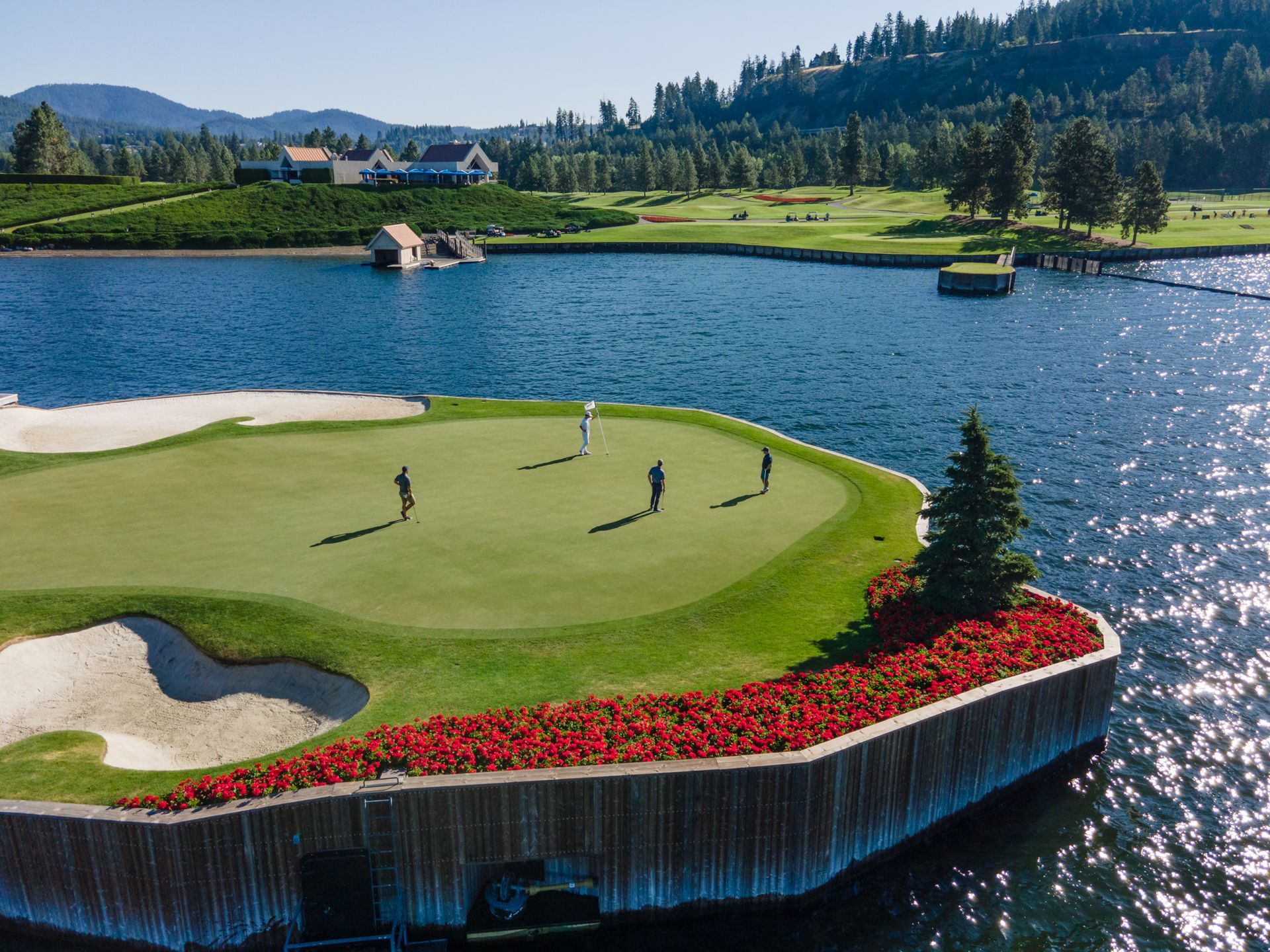 World's First Floating, Movable Island Golf Green, world record in Coeur d'Alene , Idaho

