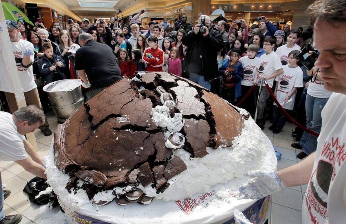 
World's Largest Whoopie Pie, world record in South Portland, Maine