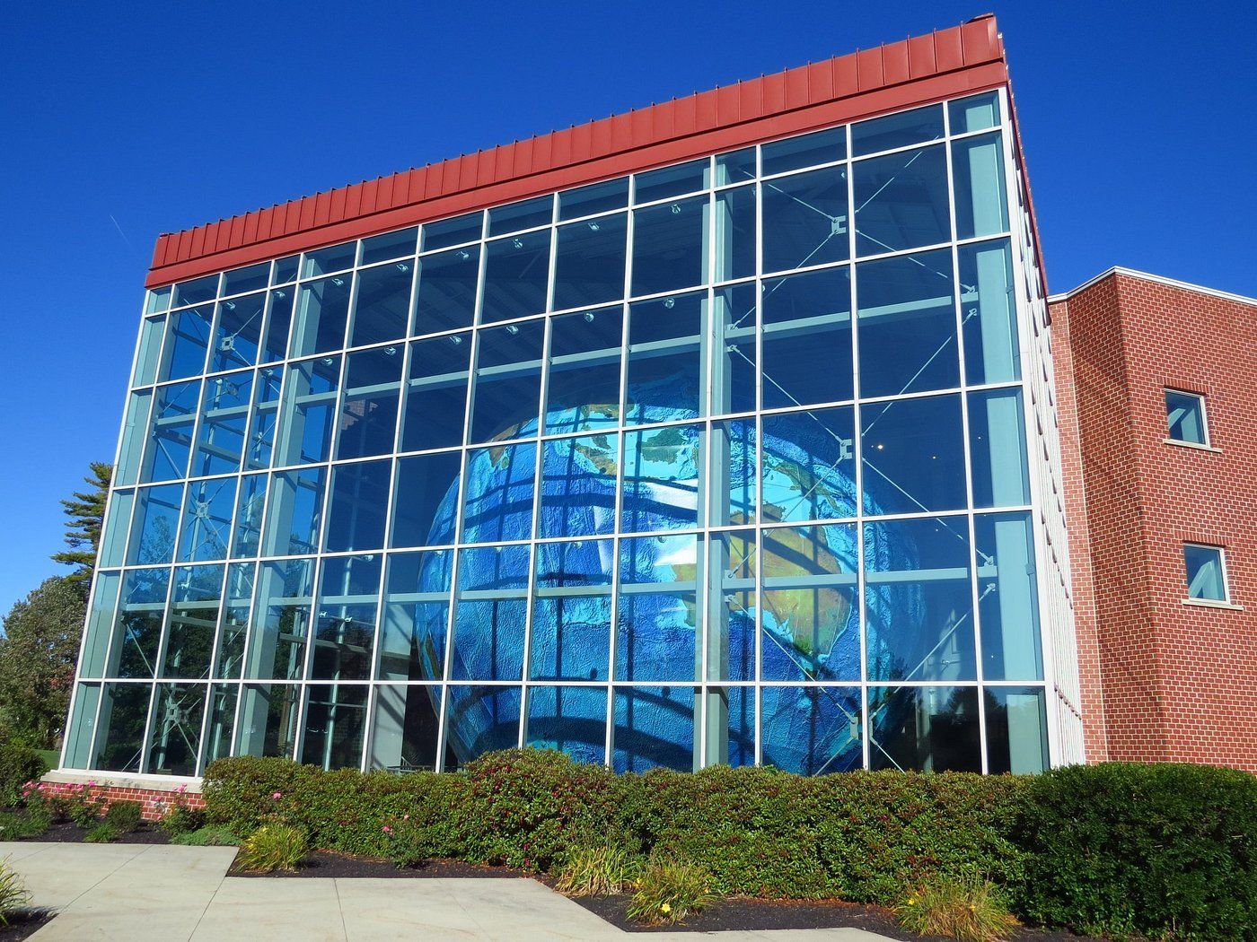 World's Largest Rotating and Revolving Globe, world record in Yarmouth, Maine

