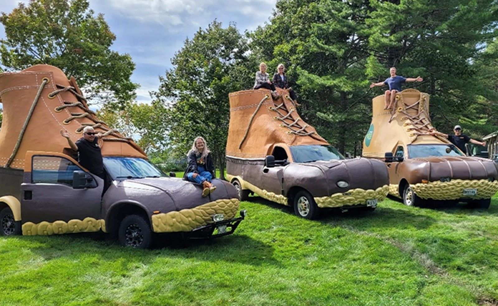 World's first boot-shaped automobile, world record set in Freeport, Maine
