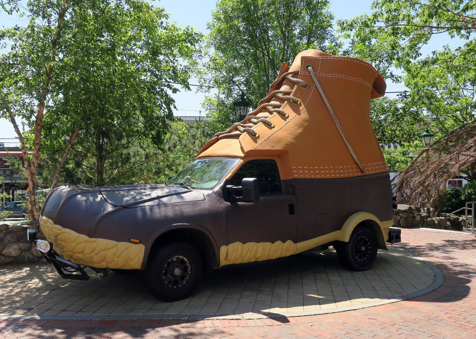 World's first boot-shaped automobile, world record set in Freeport, Maine
