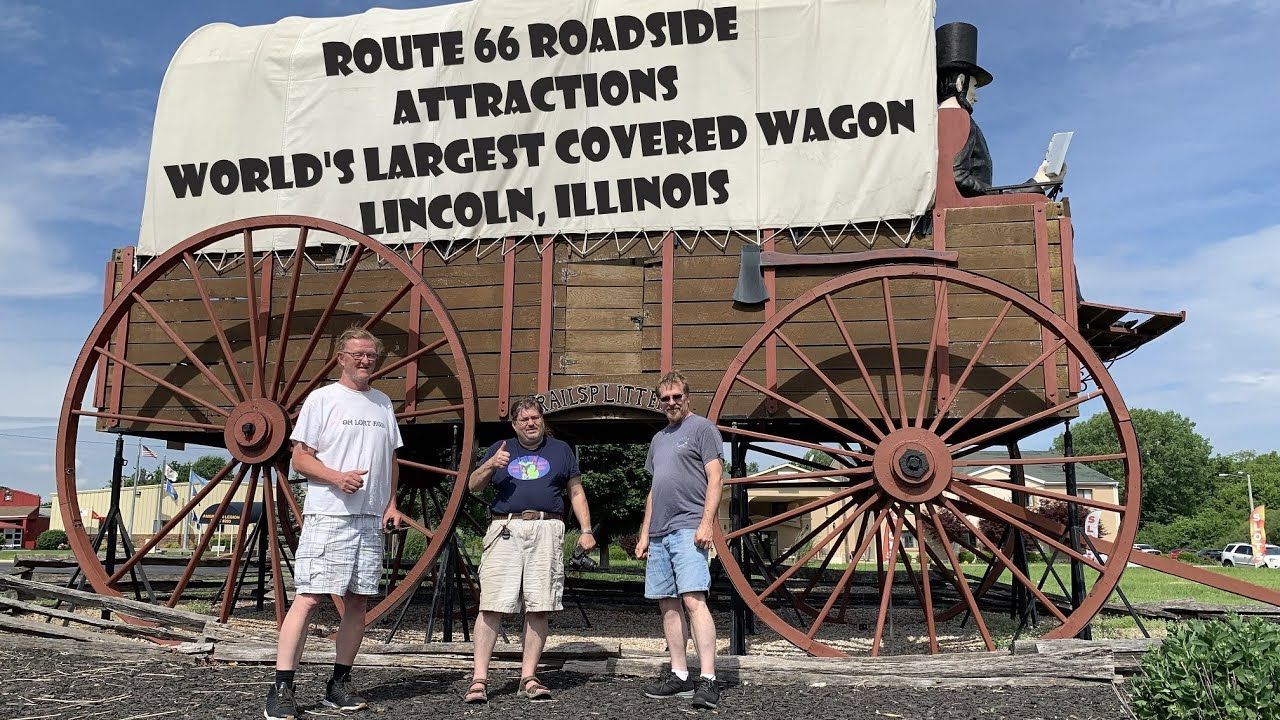 
World's Largest Covered Wagon, world record in Lincoln, Illinois