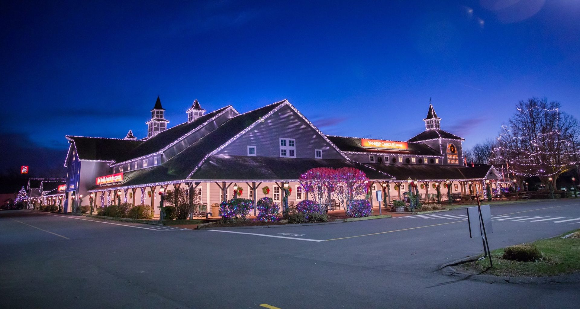 World’s Largest Candle Store, world record in South Deerfield, Massachusetts