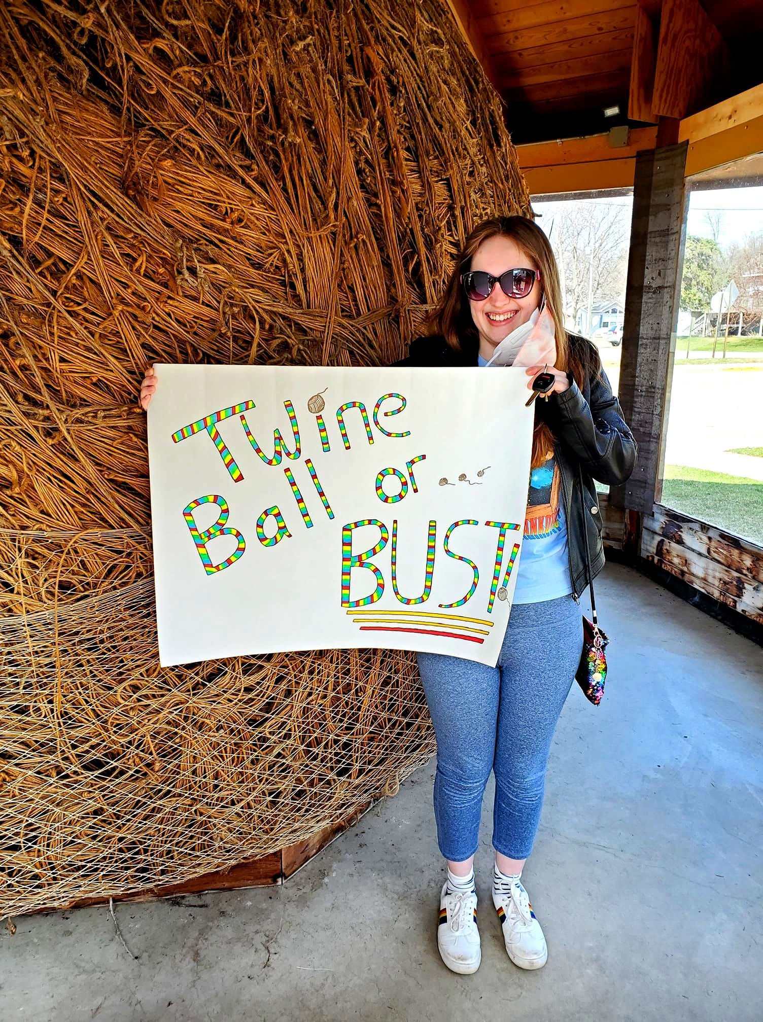 World's Largest Ball of Twine Rolled by One Man, world record in Darwin, Minnesota