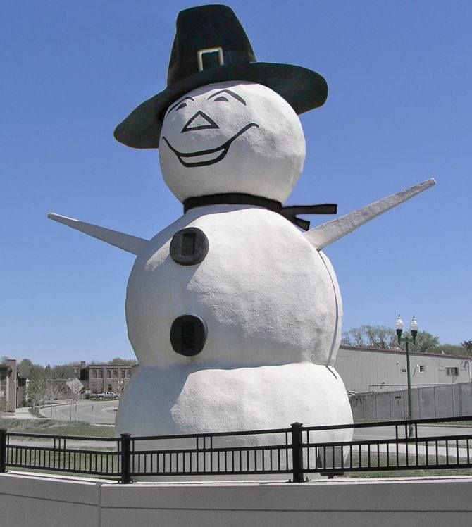 World's Largest Stucco Snowman, world record in North St. Paul, Minnesota