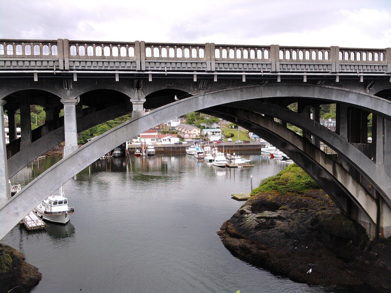 World’s Smallest Natural Navigable Harbor, world record in Depoe Bay, Oregon