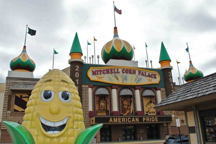 
World's First Corn Palace, world record set in Mitchell, South Dakota