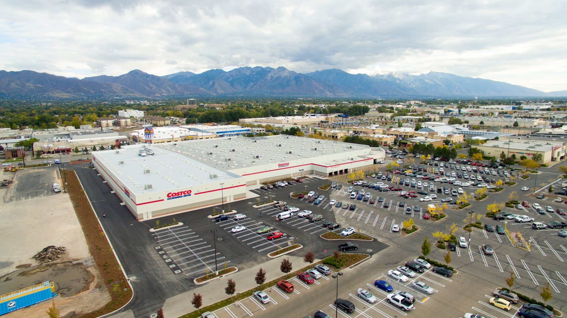 
World’s Largest Costco Store, world record in Salt Lake City, Utah