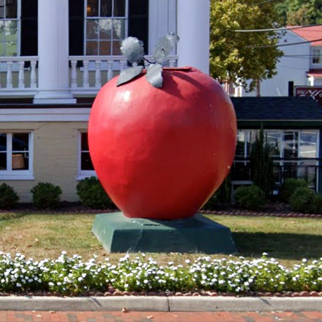 World's Largest Apple Sculpture, world record in Winchester, Virginia