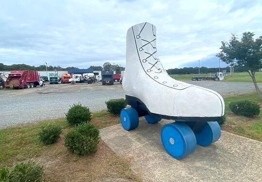 World’s Largest Rollerskate Sculpture, world record in Bealeton, Virginia