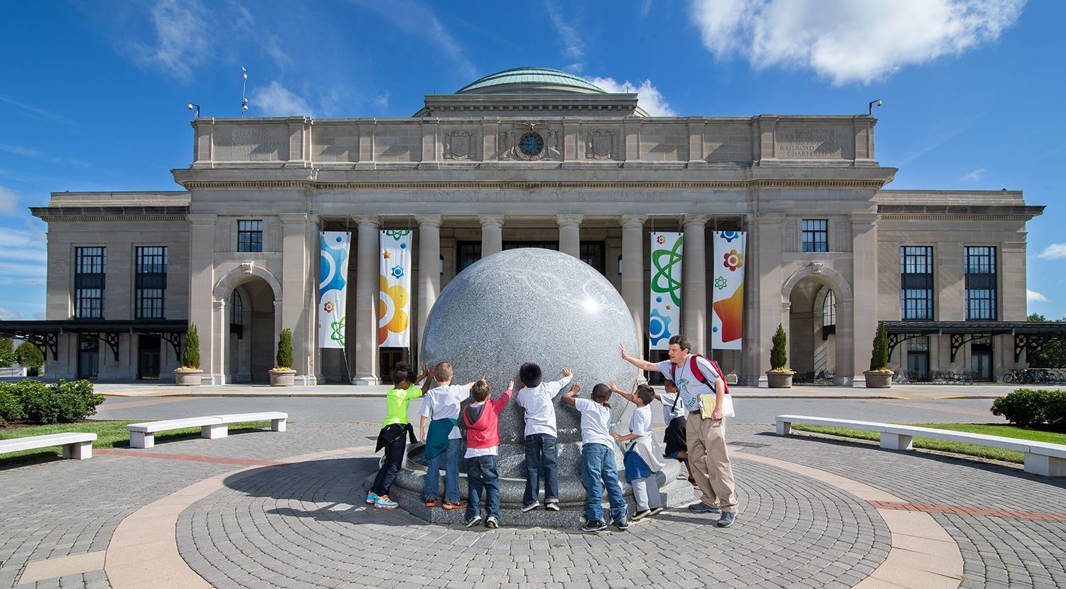 World’s Largest Floating-ball Sculpture, world record in Richmond, Virginia