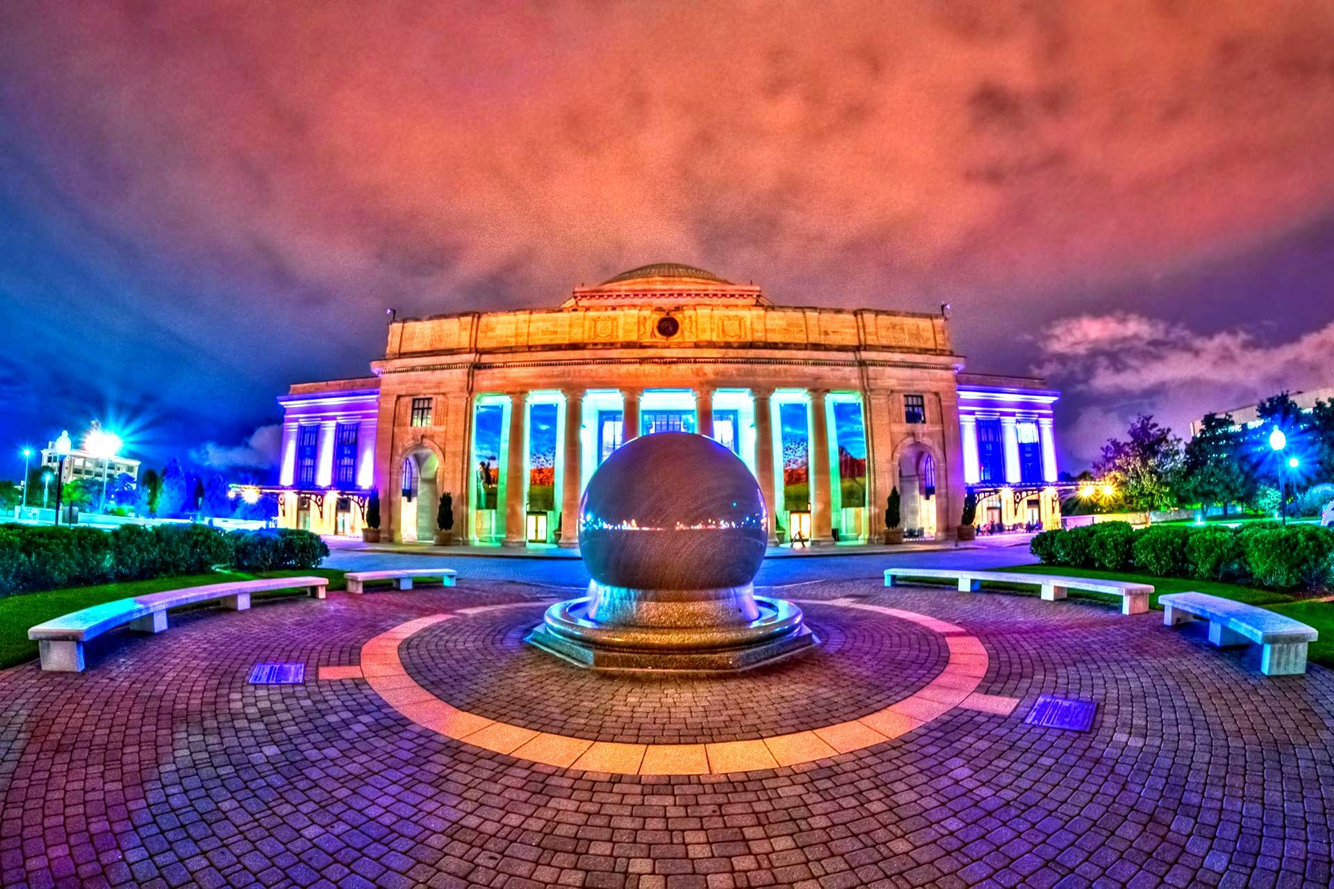 World’s Largest Floating-ball Sculpture, world record in Richmond, Virginia