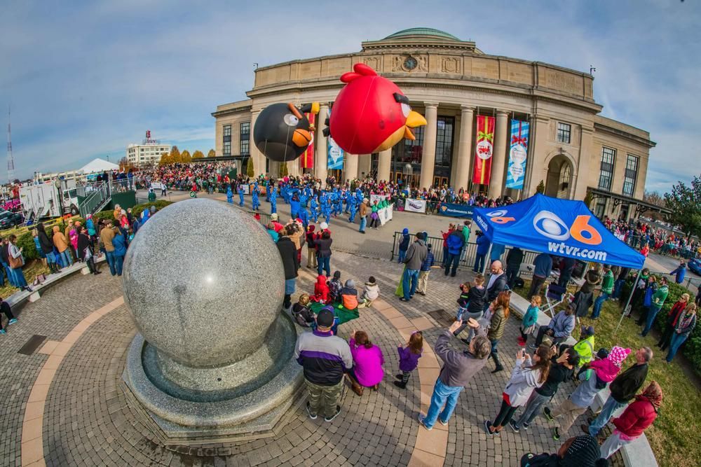 World’s Largest Floating-ball Sculpture, world record in Richmond, Virginia