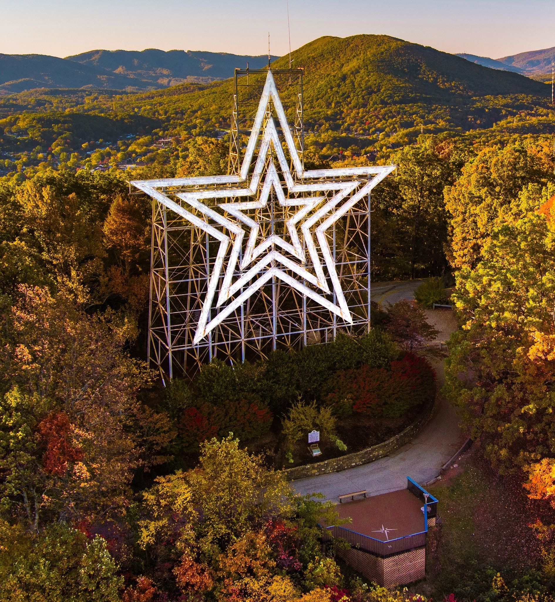 World's largest freestanding illuminated man-made star, world record in Roanoke, Virginia