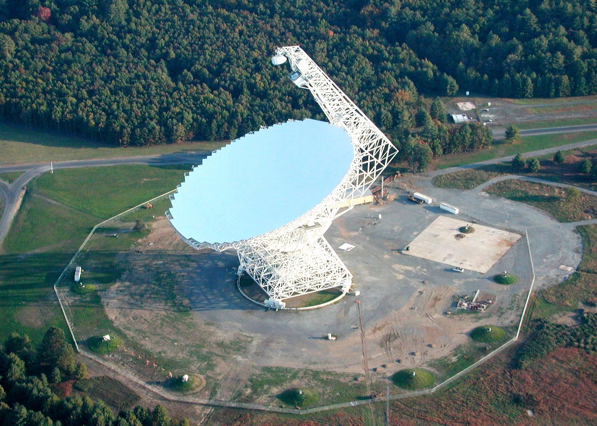World’s Largest Fully Steerable Radio Telescope, world record in Green Bank, West Virginia  World’s Largest Fully Steerable Radio Telescope, world record in Green Bank, West Virginia