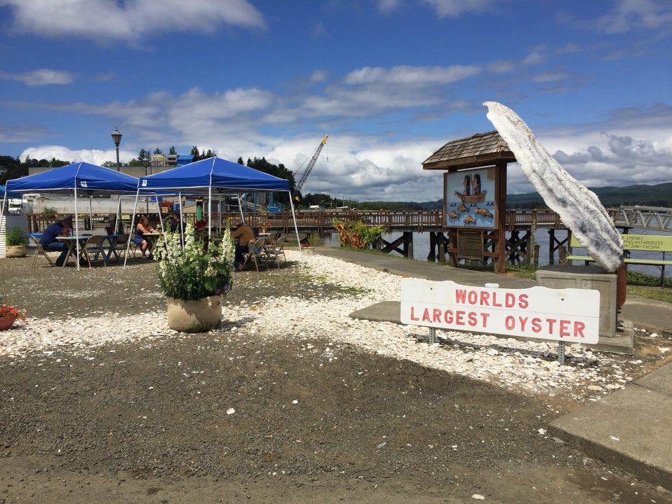 World’s Largest Oyster Sculpture, world record in South Bend, Washington