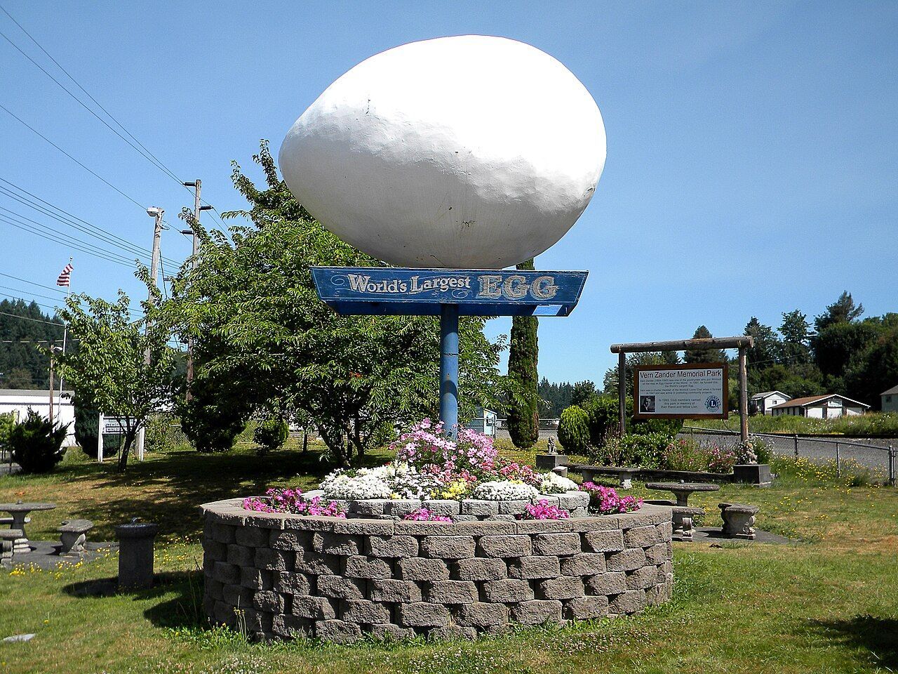 World's Largest Egg Sculpture, world record in Winlock, Washington