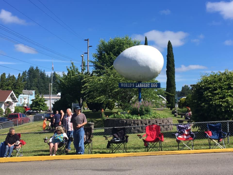 World's Largest White Egg Sculpture, world record in Winlock, Washington