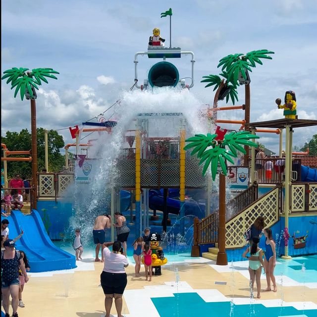 Largest disco dance party, world record attempt at Legoland