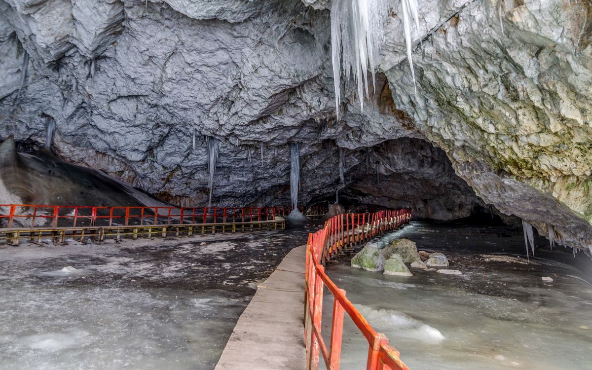 World's largest compact underground glacier, The Scărișoara Glacier Cave sets world record