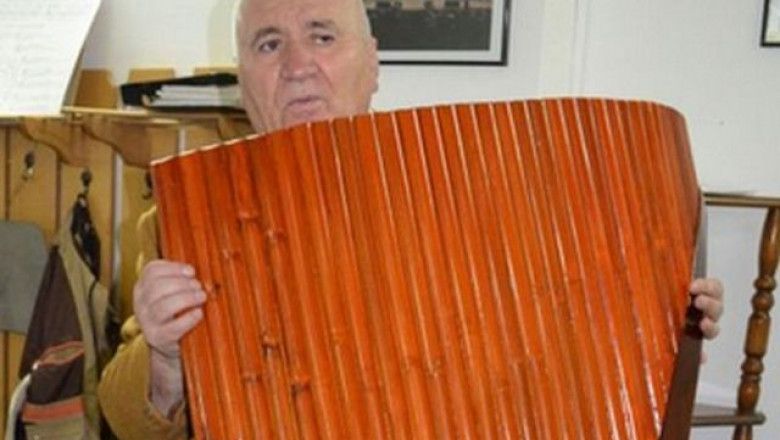 World's Largest Pan Flute, world record set by Ştefan Popescu