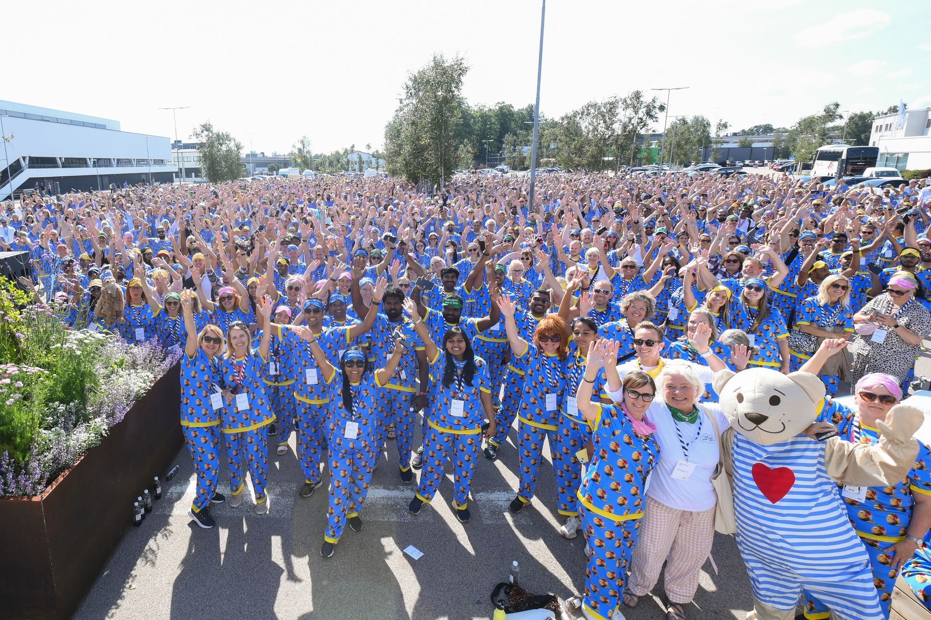 Largest gathering of people wearing two-piece pyjamas, IKEA sets world record