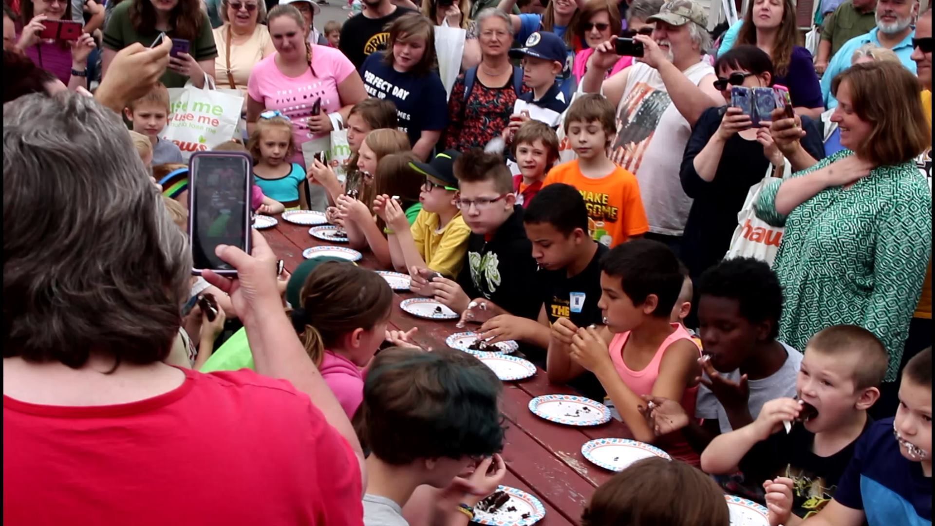 Longest line of whoopie pies, world record in Portland, Maine, United States