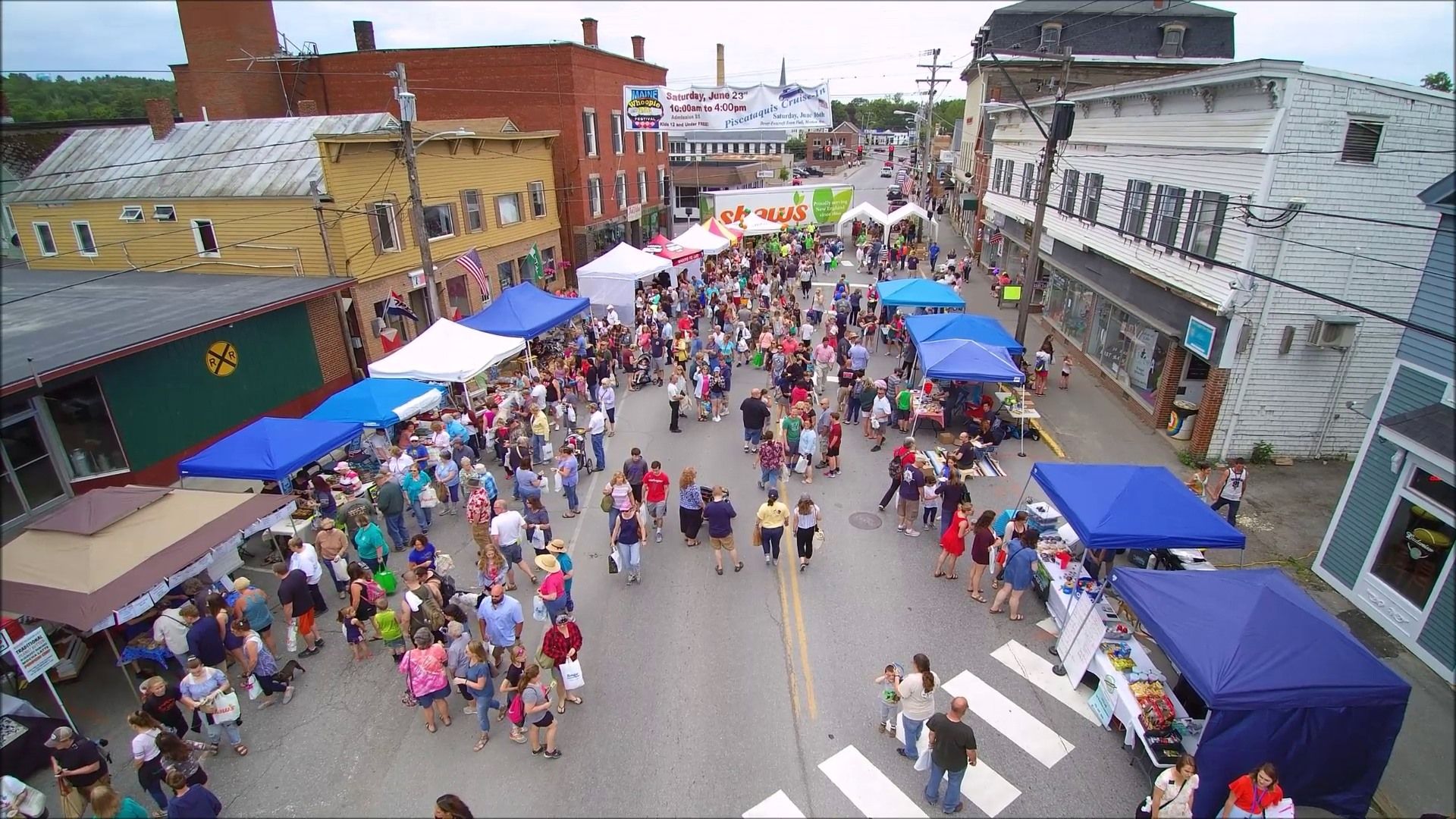 Longest line of whoopie pies, world record in Portland, Maine, United States