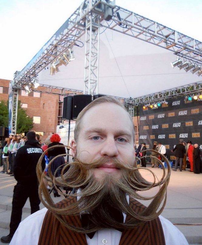 Longest beard chain, world record in Daytona Beach, Florida
