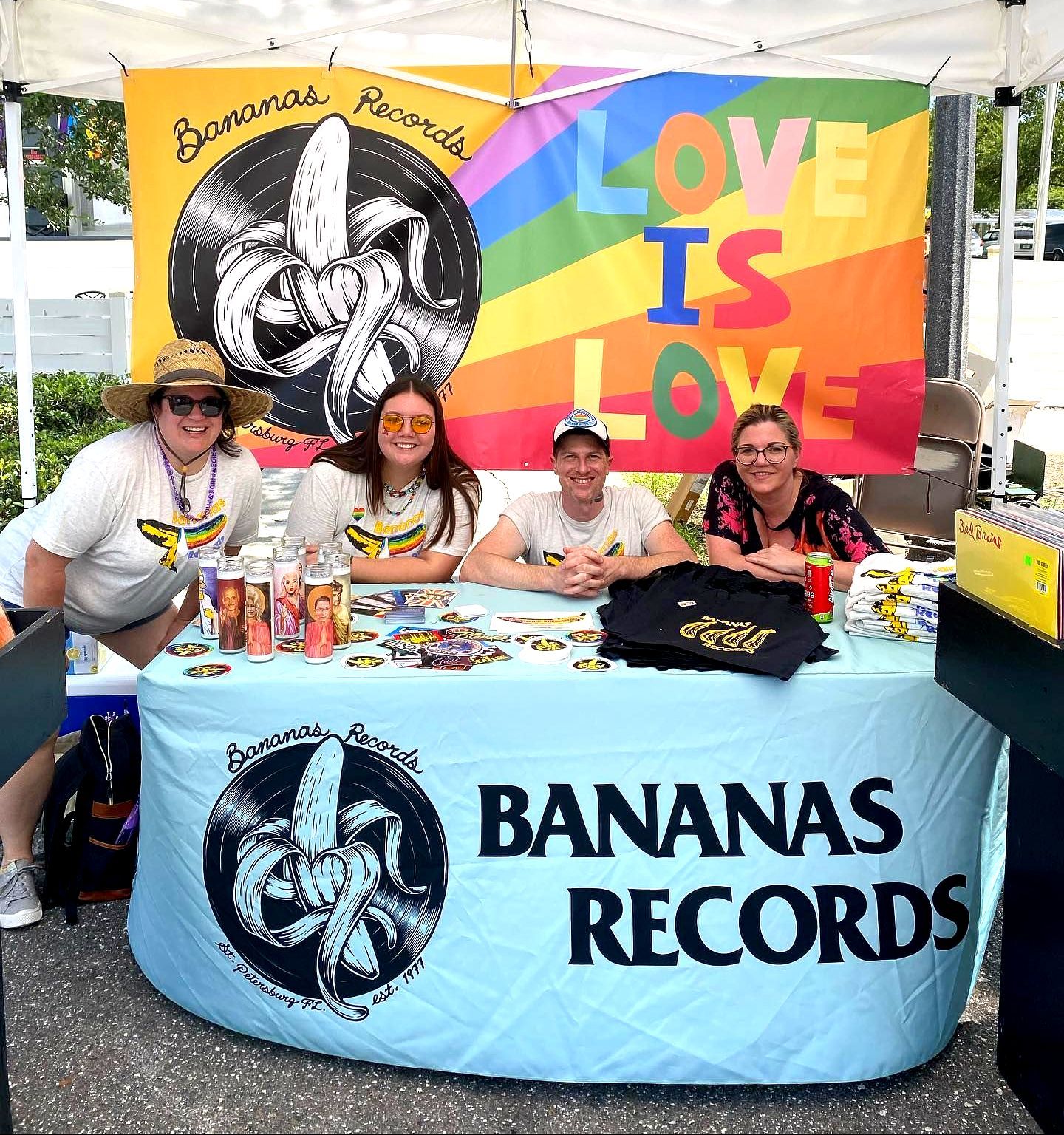 Worlds Largest Record Store, Bananas Records sets world record