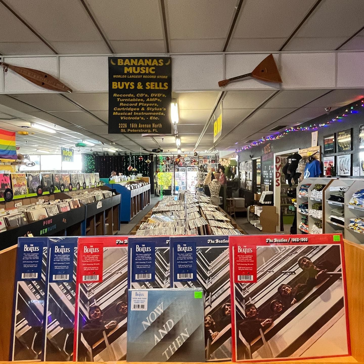 Worlds Largest Record Store, Bananas Records sets world record