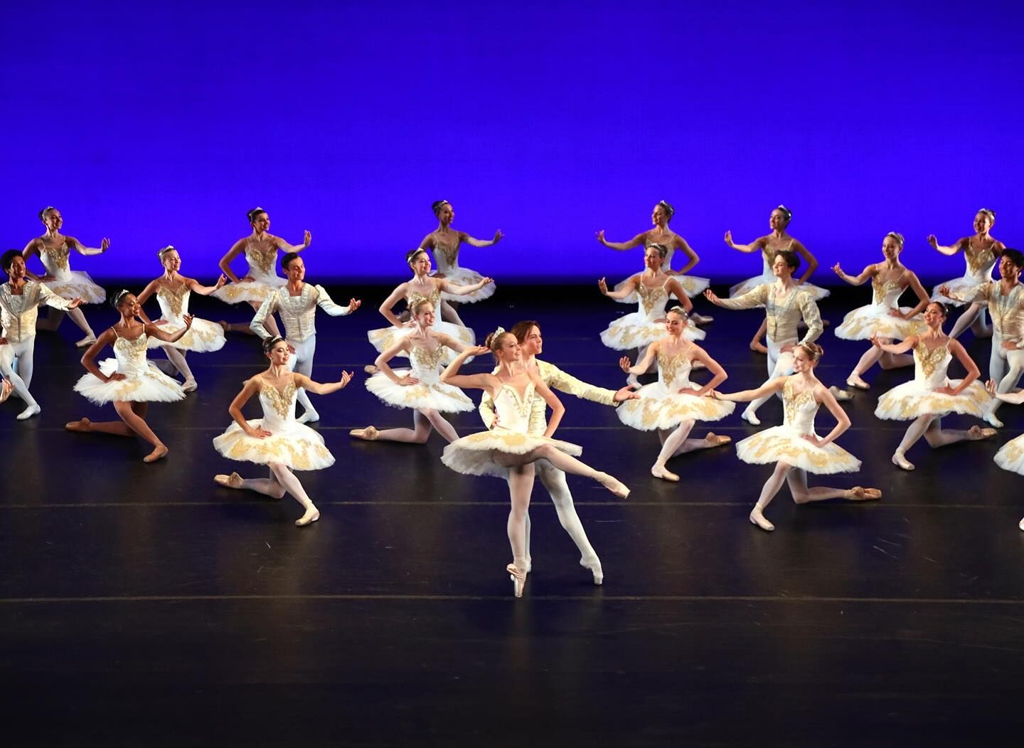 Most ballet dancers en pointe simultaneously, world record in New York, USA