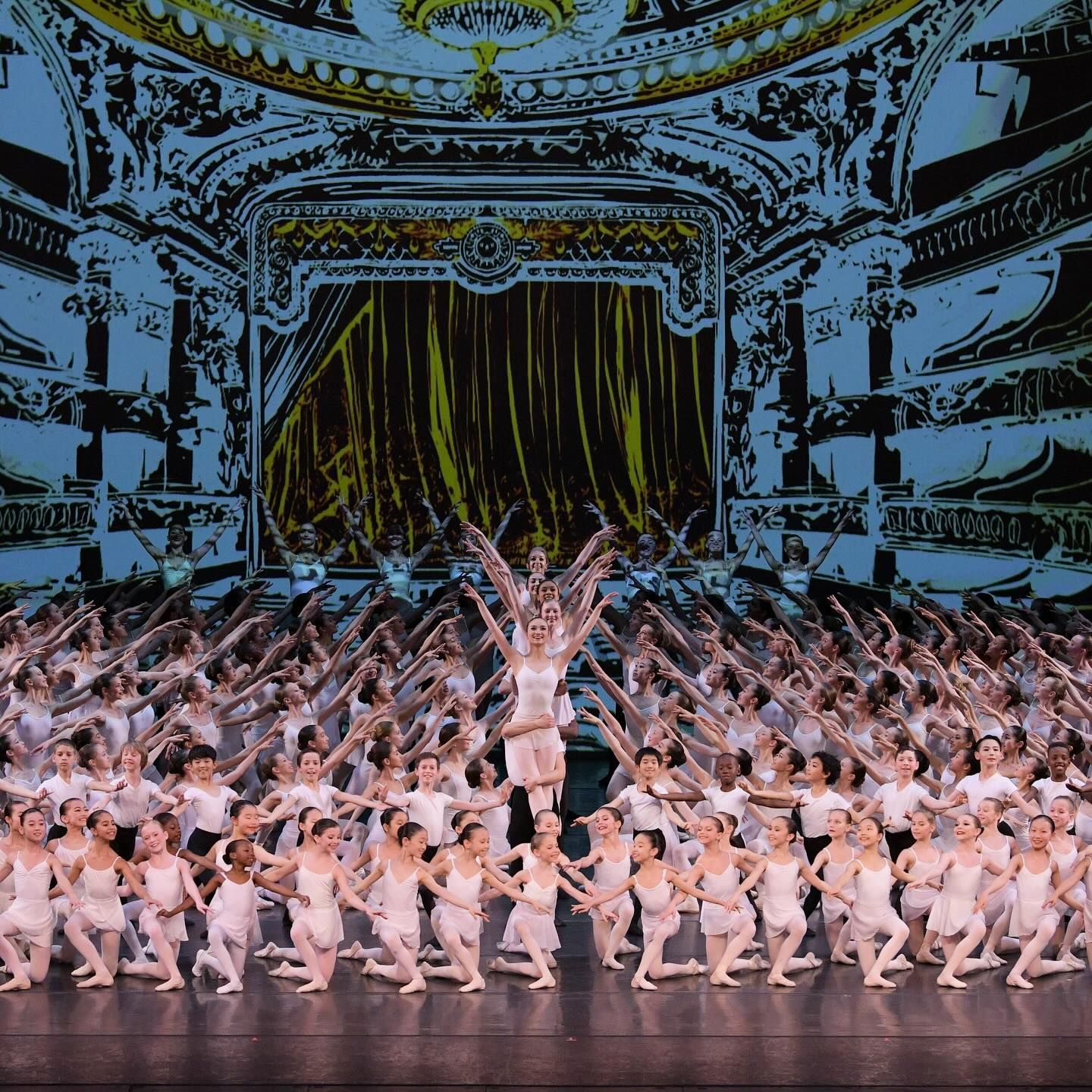 Most ballet dancers en pointe simultaneously, world record in New York, USA