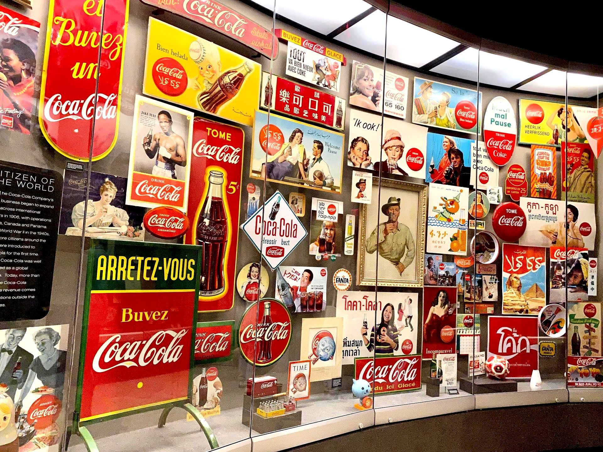 Largest collection of Coca-Cola memorabilia, world record set in Oregon, Ohio