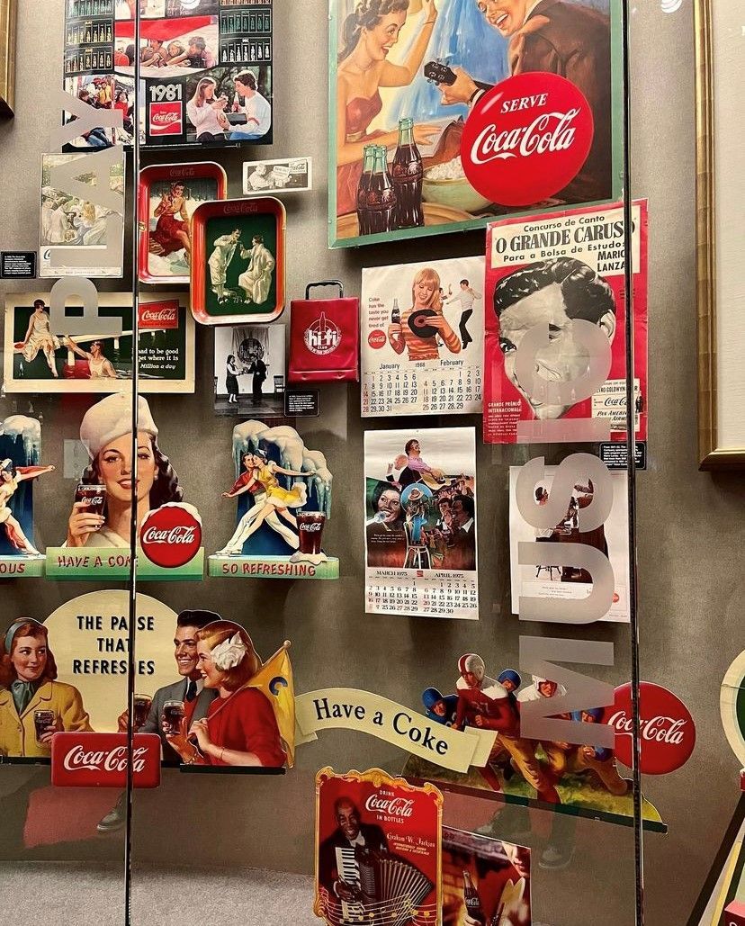 Largest collection of Coca-Cola memorabilia, world record set in Oregon, Ohio