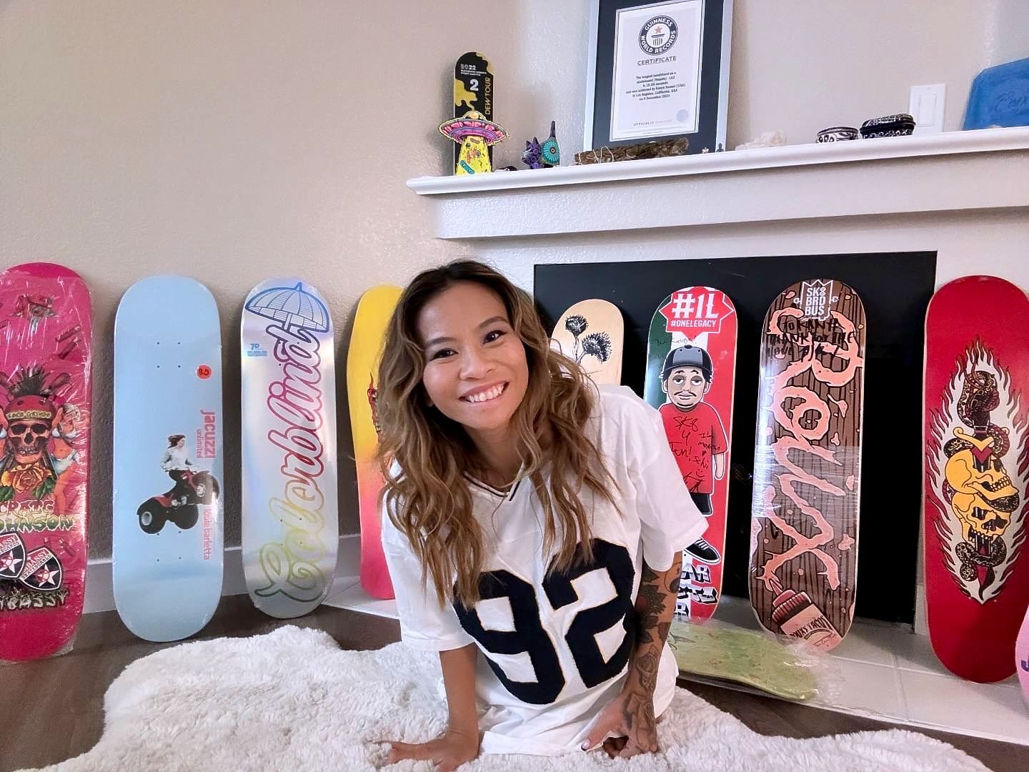 Longest handstand on a skateboard, Kanya Sesser sets world record