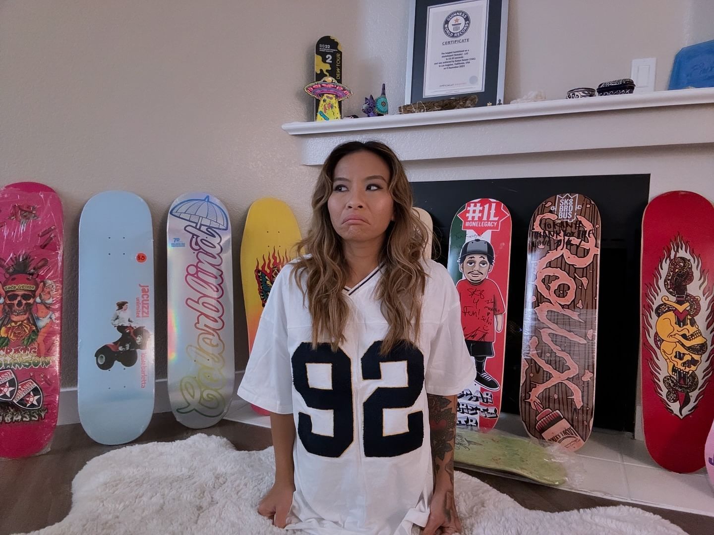 Longest handstand on a skateboard, Kanya Sesser sets world record