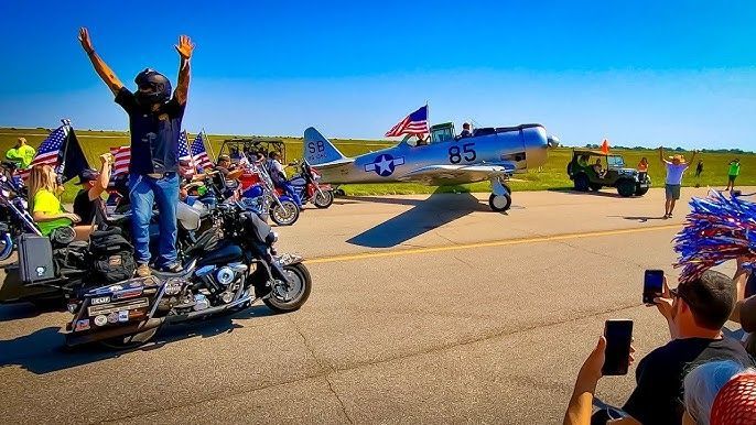 Largest parade of Harley Davidson motorcycles, world record set in Paris, Texas