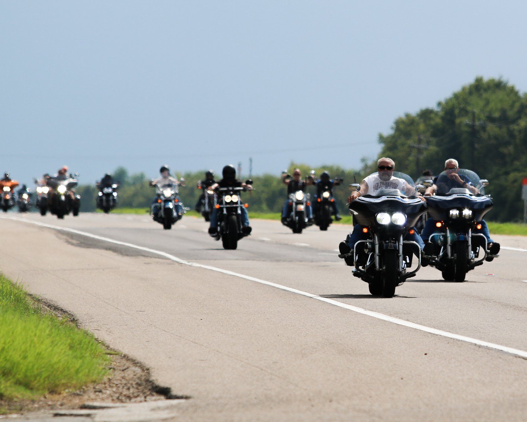 Largest parade of Harley Davidson motorcycles, world record set in Paris, Texas