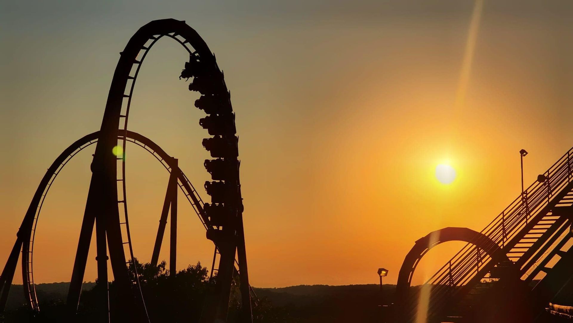 World's First Wooden Roller Coaster to Feature Multiple Inversions, world record set in Branson, Missouri