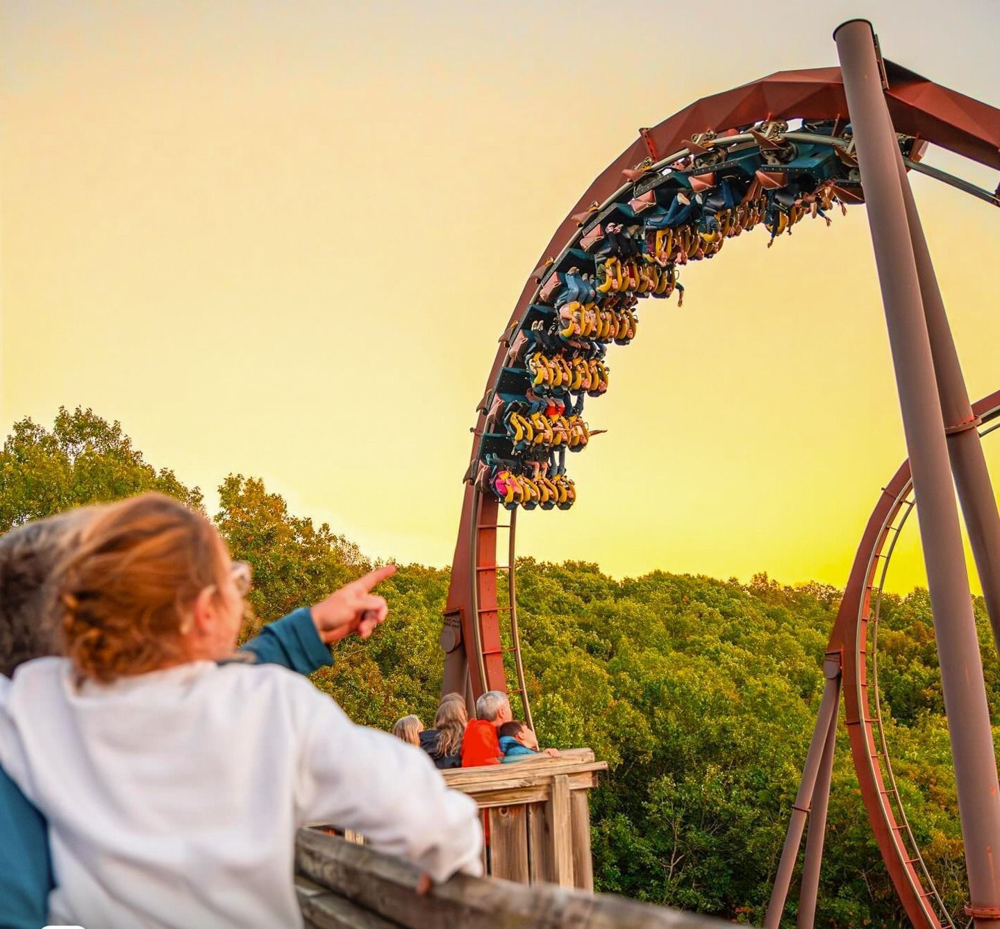 World's First Wooden Roller Coaster to Feature Multiple Inversions, world record set in Branson, Missouri