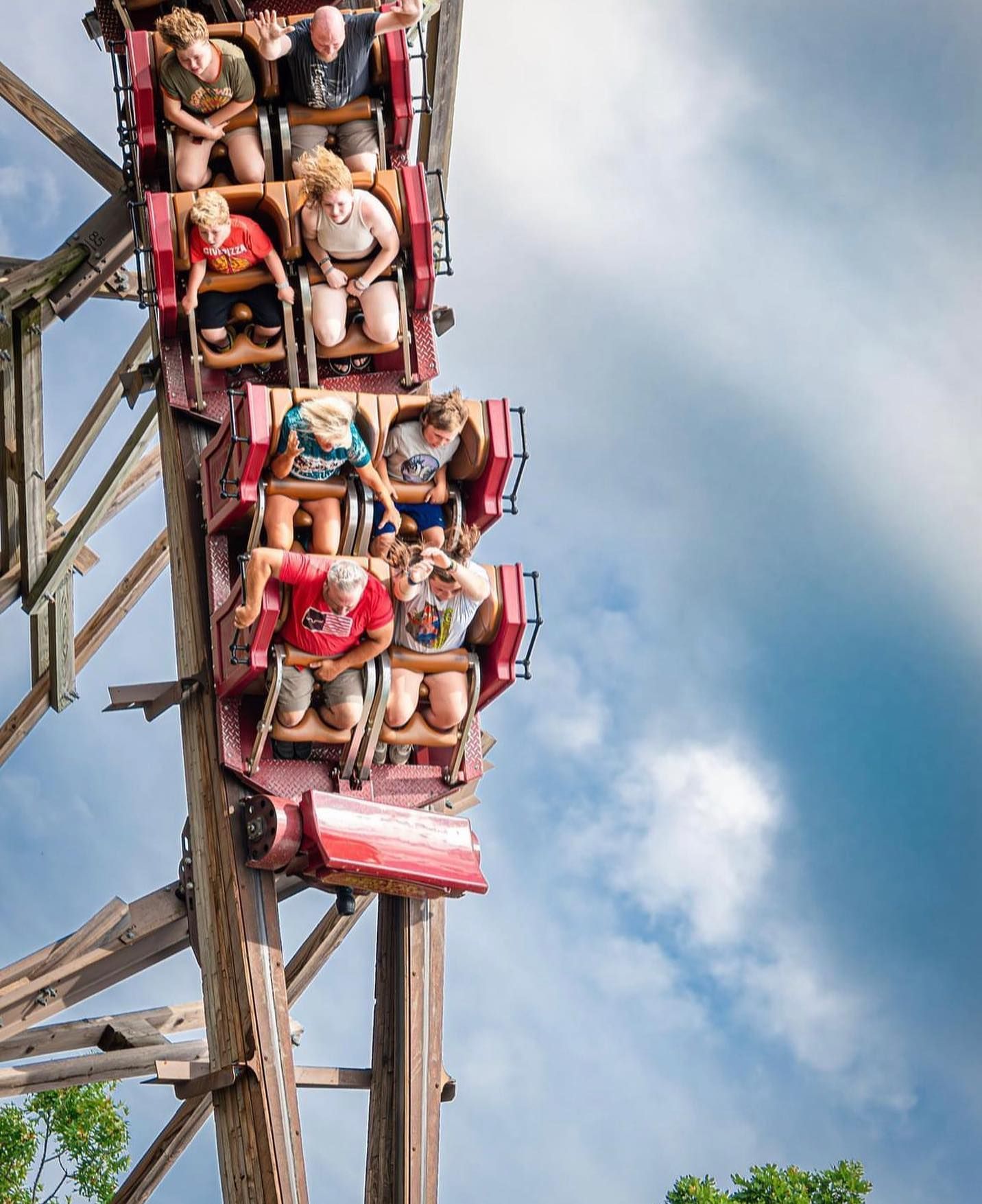 World's First Wooden Roller Coaster to Feature Multiple Inversions, world record set in Branson, Missouri