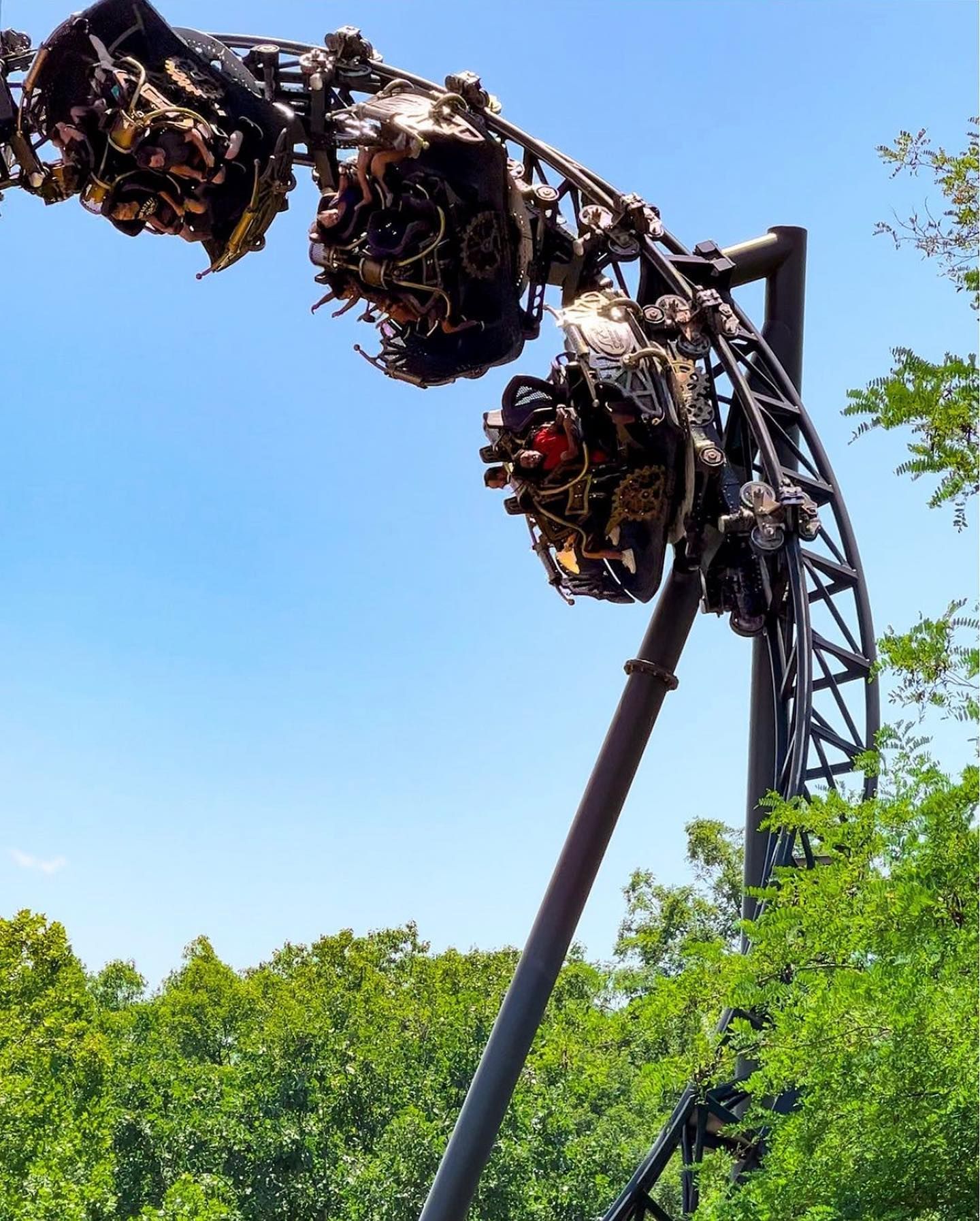 World's First Wooden Roller Coaster to Feature Multiple Inversions, world record set in Branson, Missouri