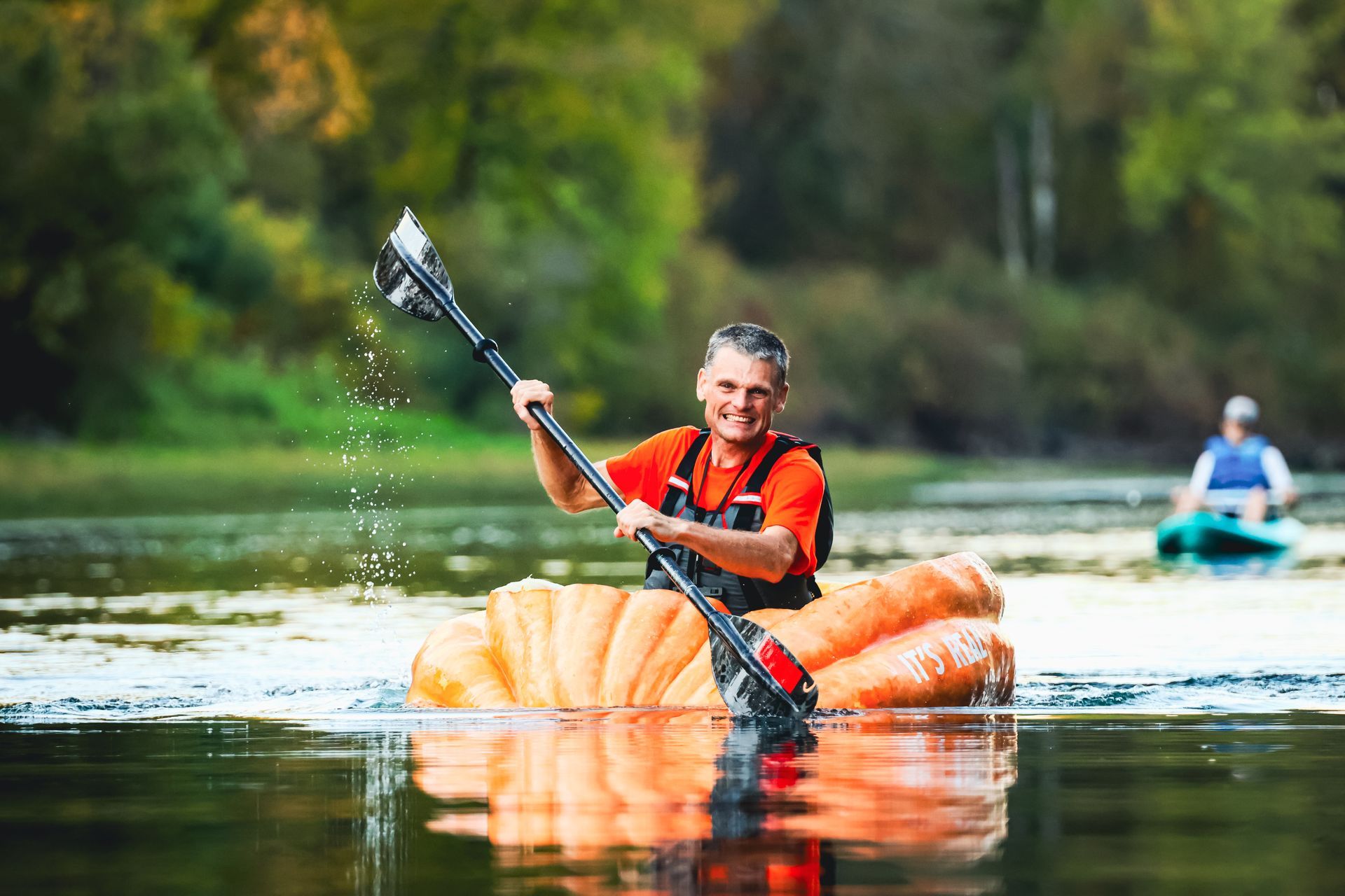 Longest journey by pumpkin boat (paddling), Gary Kristensen sets world record
