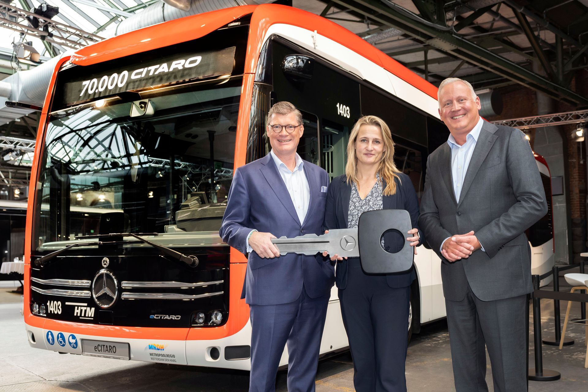 World's Largest Commercial Vehicle Manufacturer, Daimler Truck AG sets world record