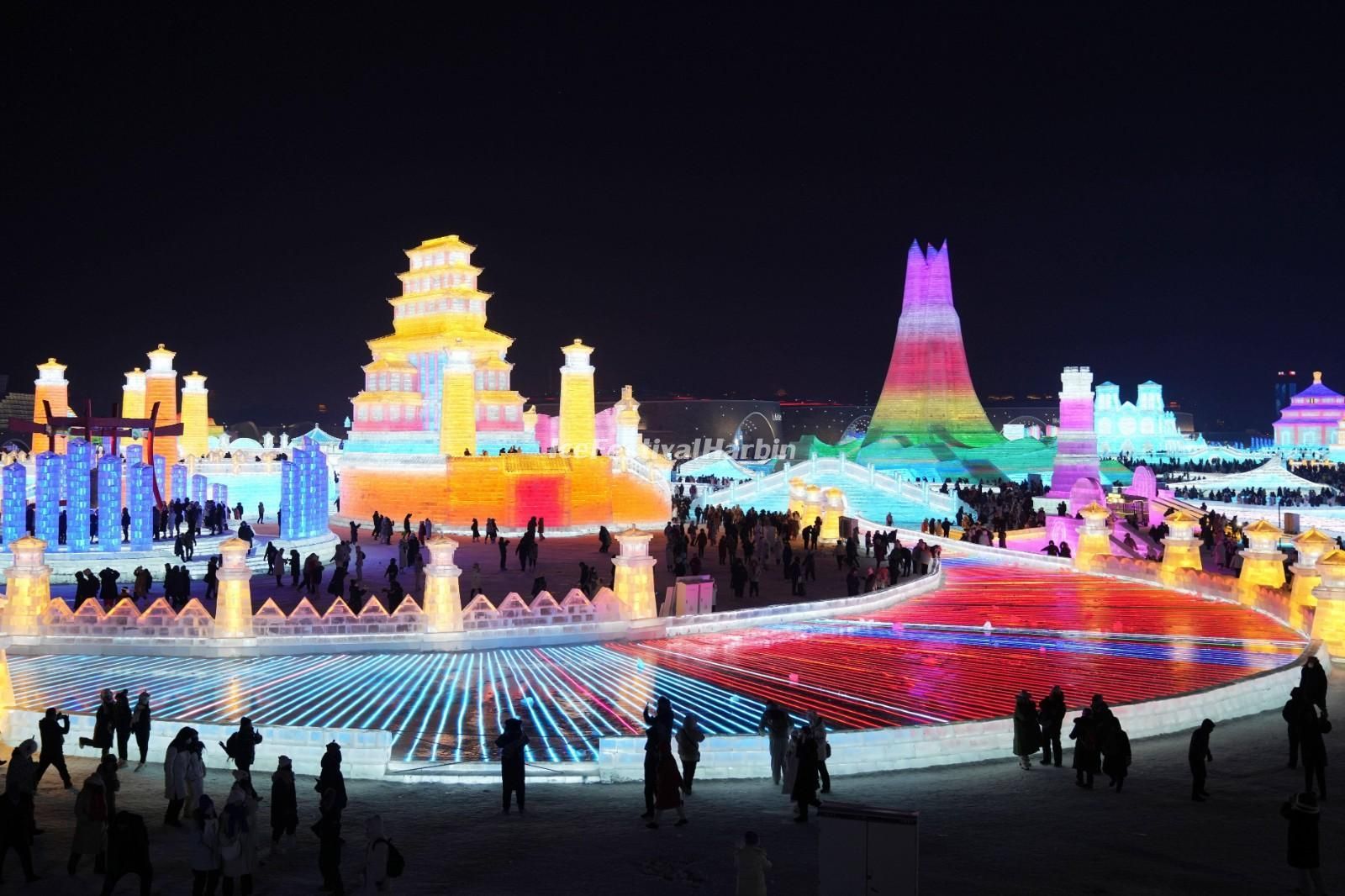 Largest indoor ice and snow theme park (permanent), world record in Harbin, China
