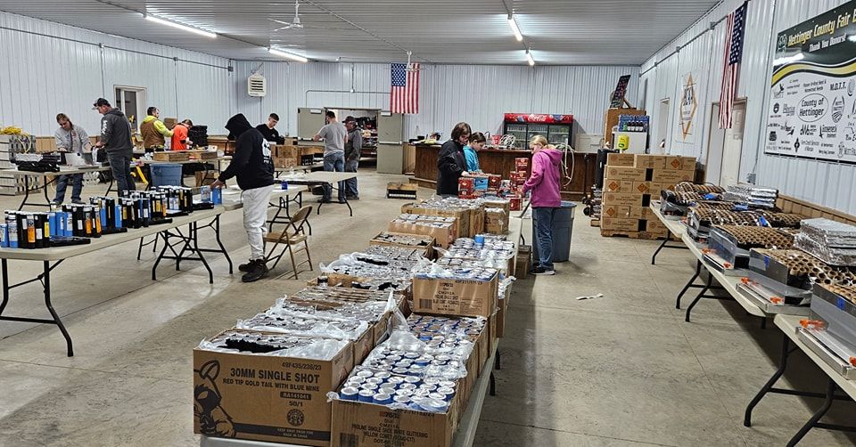 Twelve Largest Firework Shells Launched Simultaneously in a Display, world record set in Mott, North Dakota