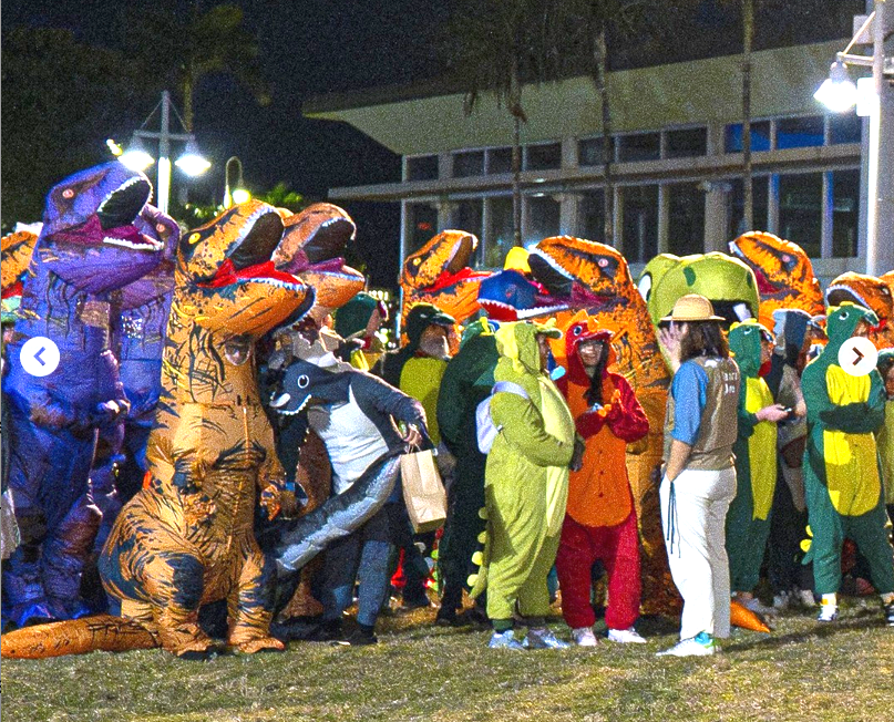 Largest gathering of people dressed as dinosaurs, Florida museum sets world record