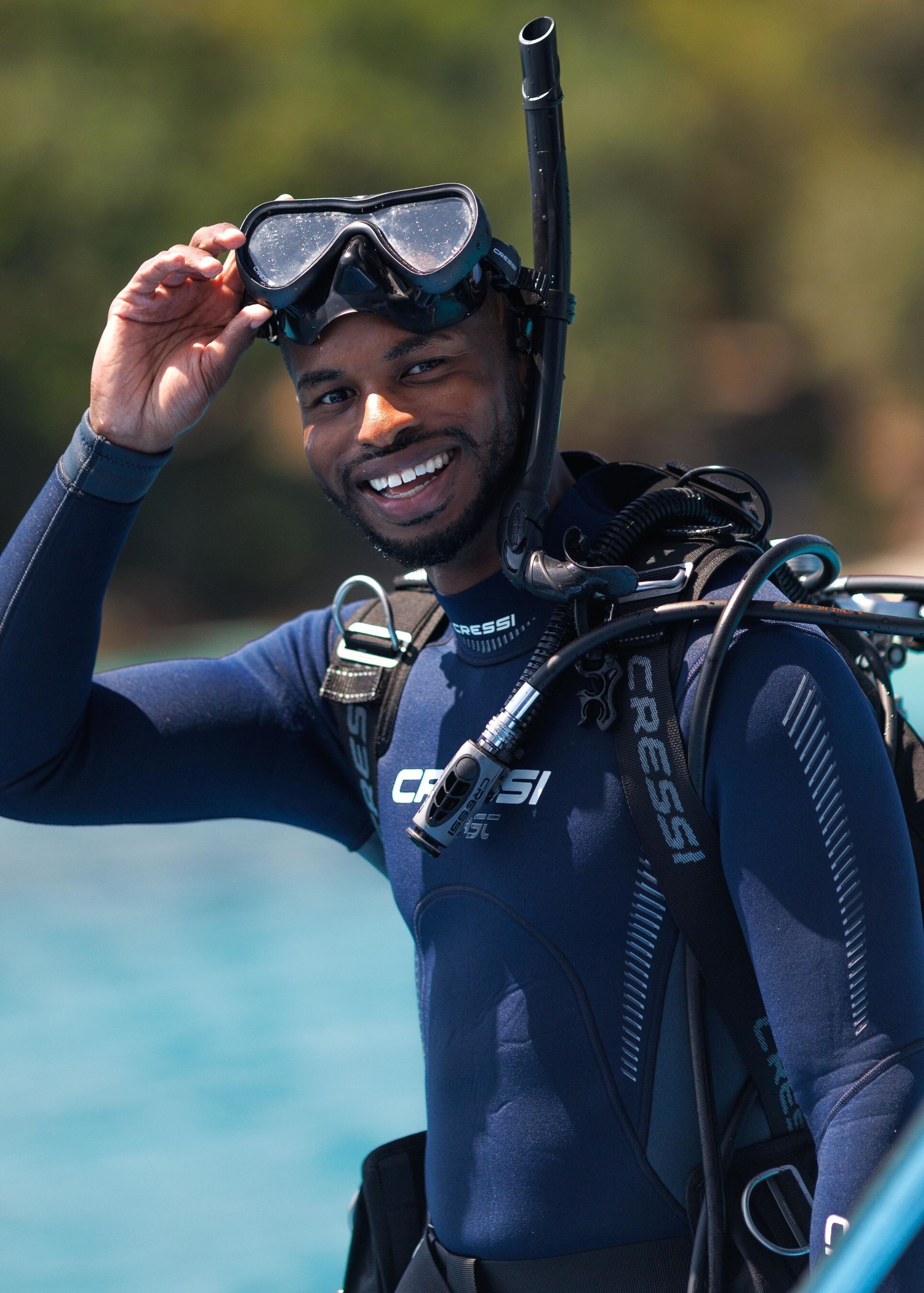 
Fastest Scuba Dive Across All Seven Continents, Barrington Scott sets world record