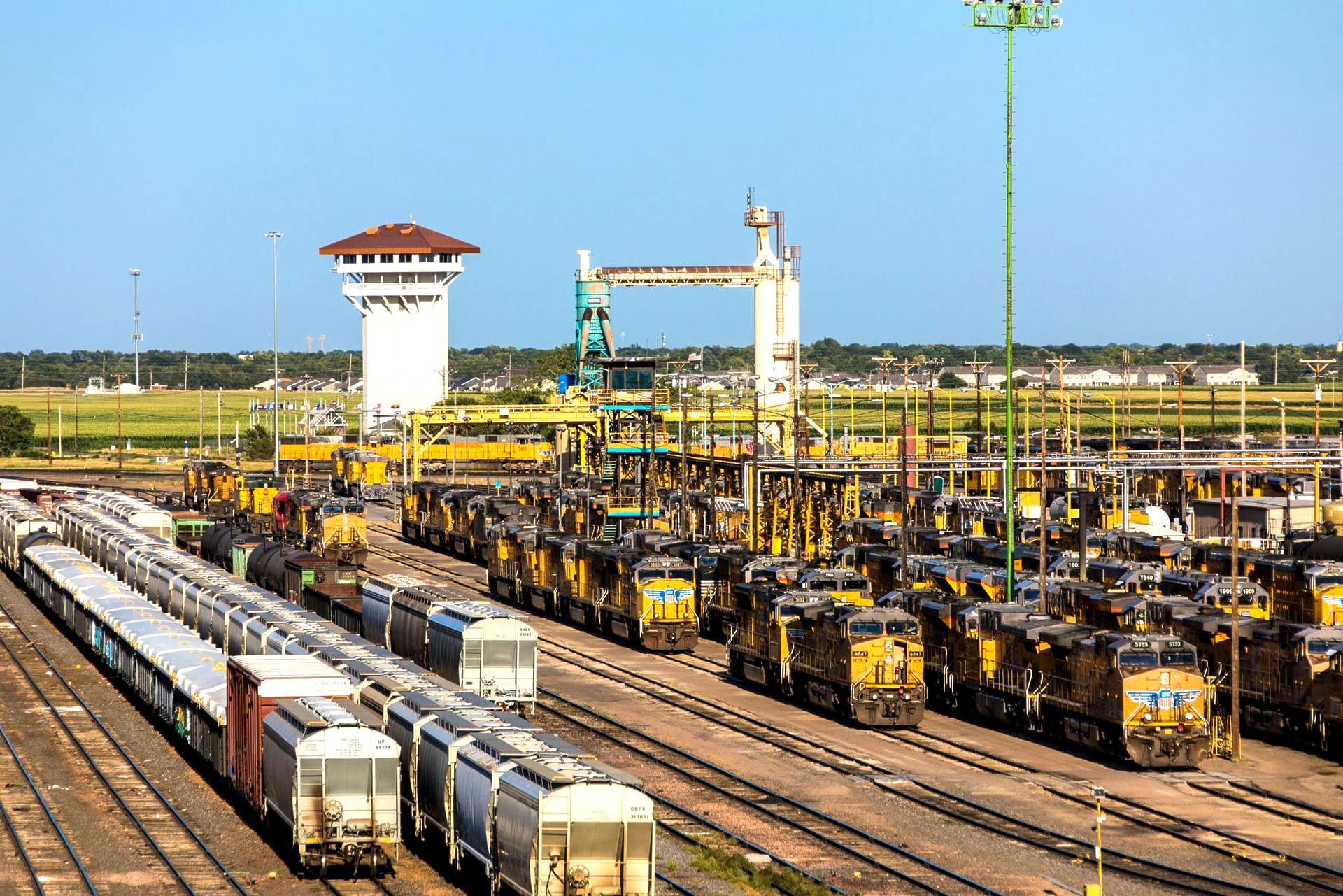 World's Largest Railroad Classification Yard, The Bailey Yard sets world record